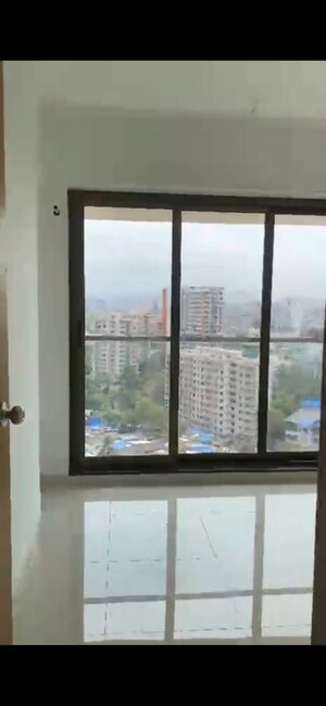 Room in 3 BHK Apartment at Level The Residences, Andheri West – for Rent