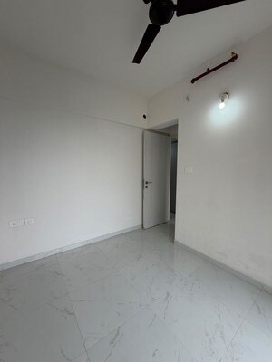 Room in 1.5 BHK Apartment at Runwal Gardens, Dombivli East – for Rent