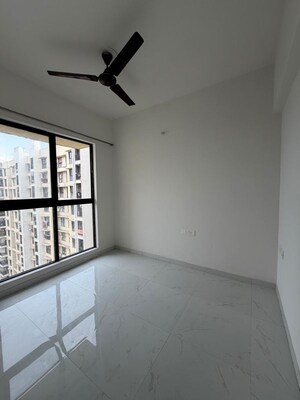 Room in 1.5 BHK Apartment at Runwal Gardens, Dombivli East – for Rent