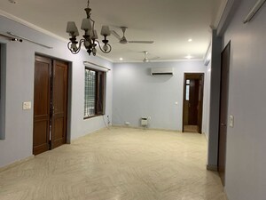 2 BHK Builder Floor For Rent in Sector 46