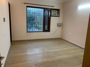 Room in 2 BHK Builder Floor at Sector 46 – for Rent