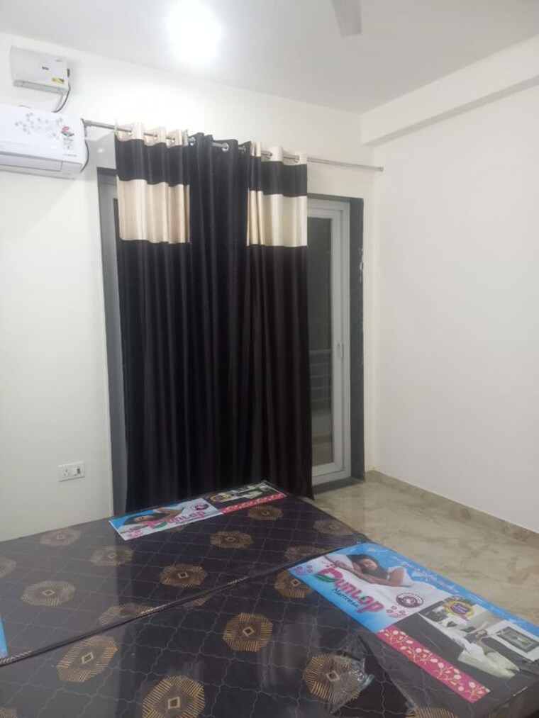Bedroom, sector 45 4 Bedroom 300 Sq.Yd. Builder Floor In Sector 45 Gurgaon 10745697