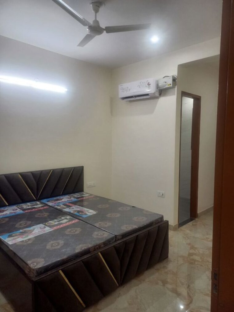 Bedroom, sector 45 4 Bedroom 300 Sq.Yd. Builder Floor In Sector 45 Gurgaon 10745697