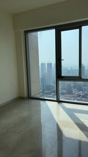 Room in 5 BHK Apartment at Piramal Aranya Arav, Byculla – for Sale