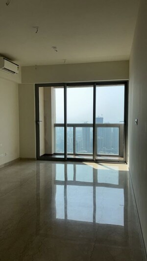 Room in 5 BHK Apartment at Piramal Aranya Arav, Byculla – for Sale