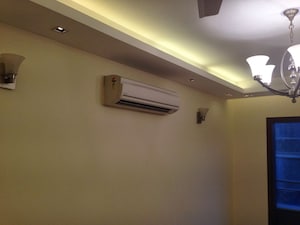 Furnished Amenities in 3 BHK Builder Floor at Greater Kailash – for Rent