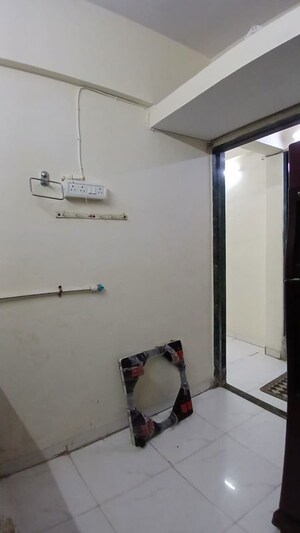 Furnished Amenities in 2 BHK Apartment at Suncity Heights, Seawoods – for Rent