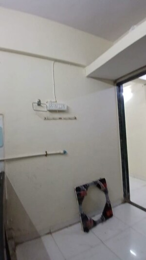 Furnished Amenities in 2 BHK Apartment at Suncity Heights, Seawoods – for Rent