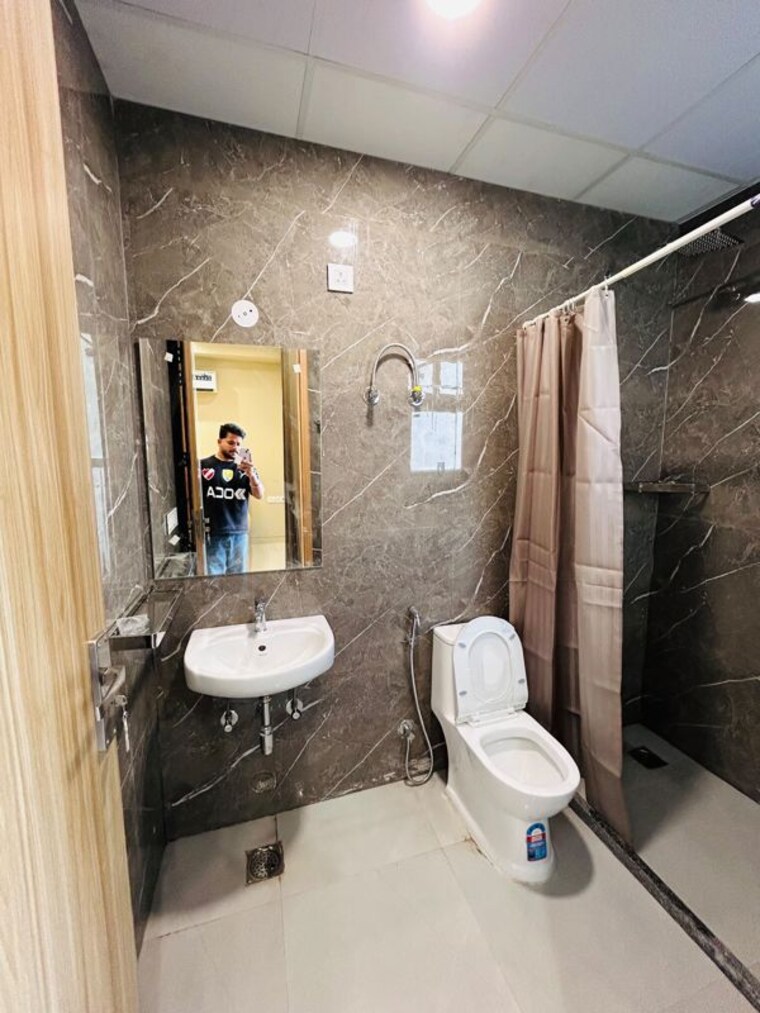 Bathroom, sector 38 1 Bedroom 100 Sq.Yd. Builder Floor In Sector 38 Gurgaon 10745715
