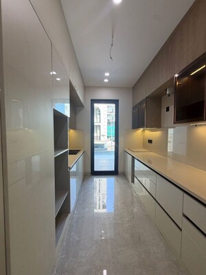 Building Lobby in 3 BHK Builder Floor at BPTP Astaire Gardens, Sector 70a – for Sale