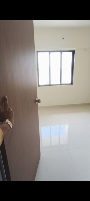 Room in 3 BHK Apartment at Godrej Emerald, Ghodbunder Road – for Rent