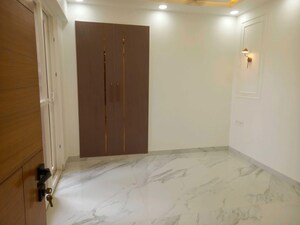 Room in 3.5 BHK Apartment at Sector 2 Dwarka – for Sale