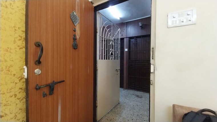 Room, lokhandwala-house 1 Bedroom 500 Sq.Ft. Apartment In Khar West Mumbai 10745756