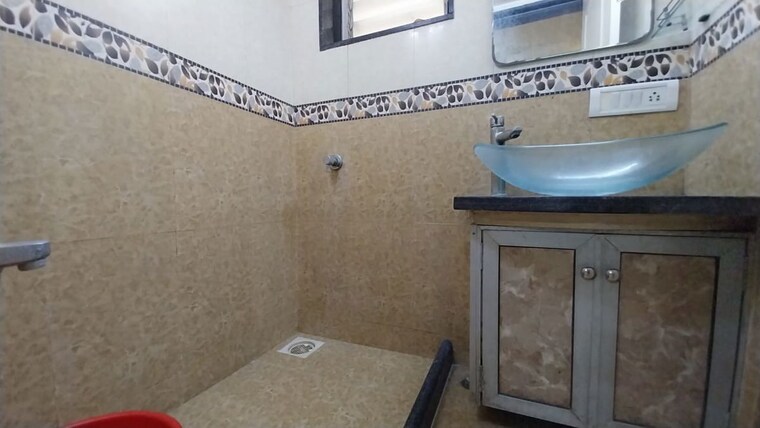 Bathroom, lokhandwala-house 1 Bedroom 500 Sq.Ft. Apartment In Khar West Mumbai 10745756