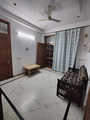 Living Room in 2 BHK Builder Floor at Sector 47 – for Rent