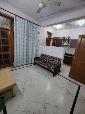Living Room in 2 BHK Builder Floor at Sector 47 – for Rent