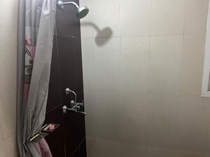 Furnished Amenities in 2.5 BHK Apartment at Amrapali Verona Heights, Tech Zone 4 Greater Noida – for Rent