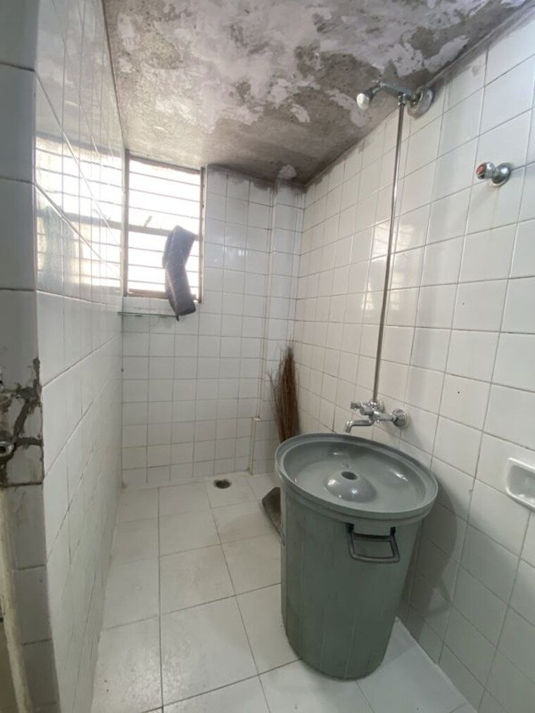 Bathroom, aundh gaon 2 Bedroom 800 Sq.Ft. Apartment In Aundh Gaon Pune 10745771