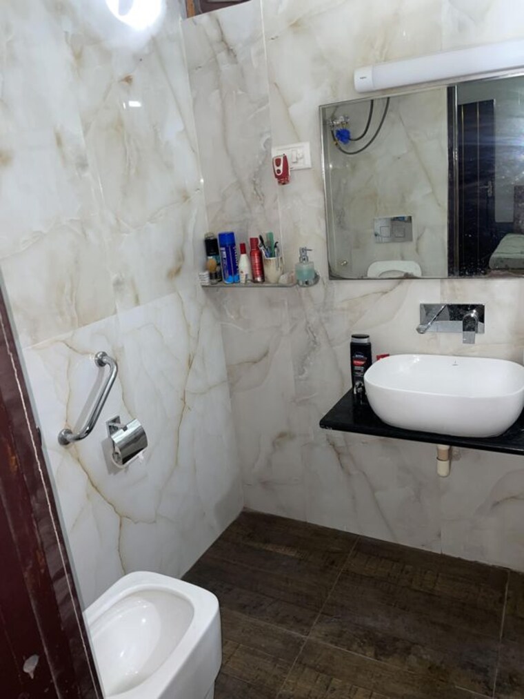 Bathroom, sector 3 dwarka 4 Bedroom 2000 Sq.Ft. Apartment In Sector 3 Dwarka Delhi 10745814
