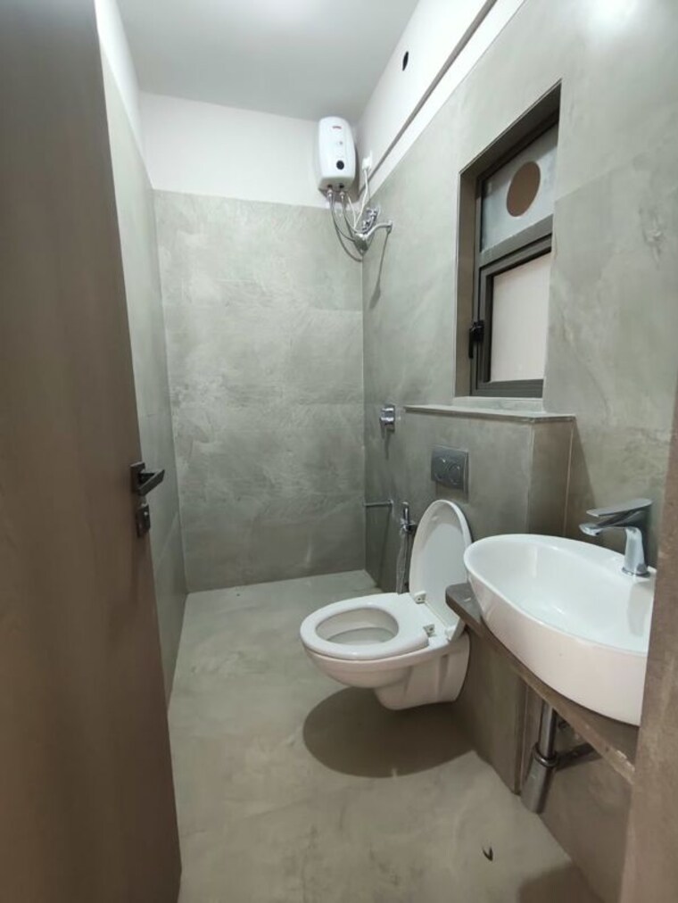 Bathroom, cllaro-urban-grandeur 2 Bedroom 714 Sq.Ft. Apartment In Mira Road Thane 10745519