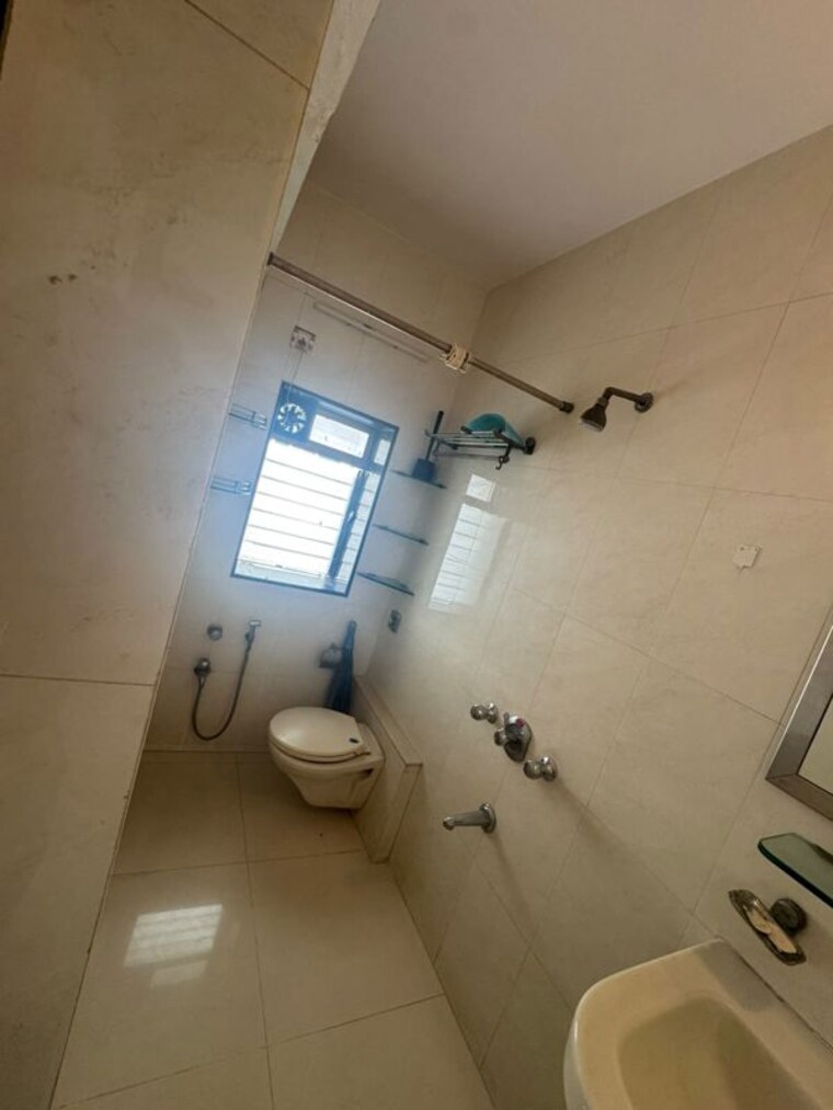 Bathroom, santacruz west 3 Bedroom 1200 Sq.Ft. Apartment In Santacruz West Mumbai 10745842