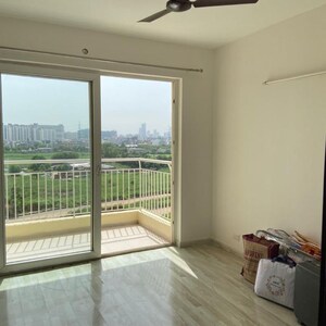 Room in 3 BHK Apartment at CHD Avenue 71, Sector 71 – for Rent
