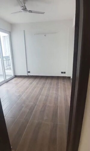 Bathroom in 3 BHK Apartment at Sikka Kaamya Greens, Sector 10 Greater Noida – for Sale