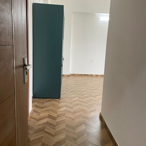 Room in 3 BHK Apartment at Tulip Yellow, Sector 69 – for Rent