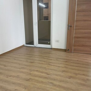 Room in 3 BHK Apartment at Tulip Yellow, Sector 69 – for Rent