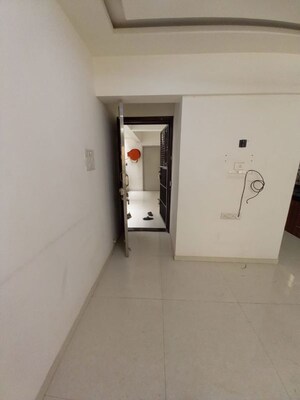 Room in 1 BHK Apartment at G K Roseland Residency, Pimple Saudagar – for Rent