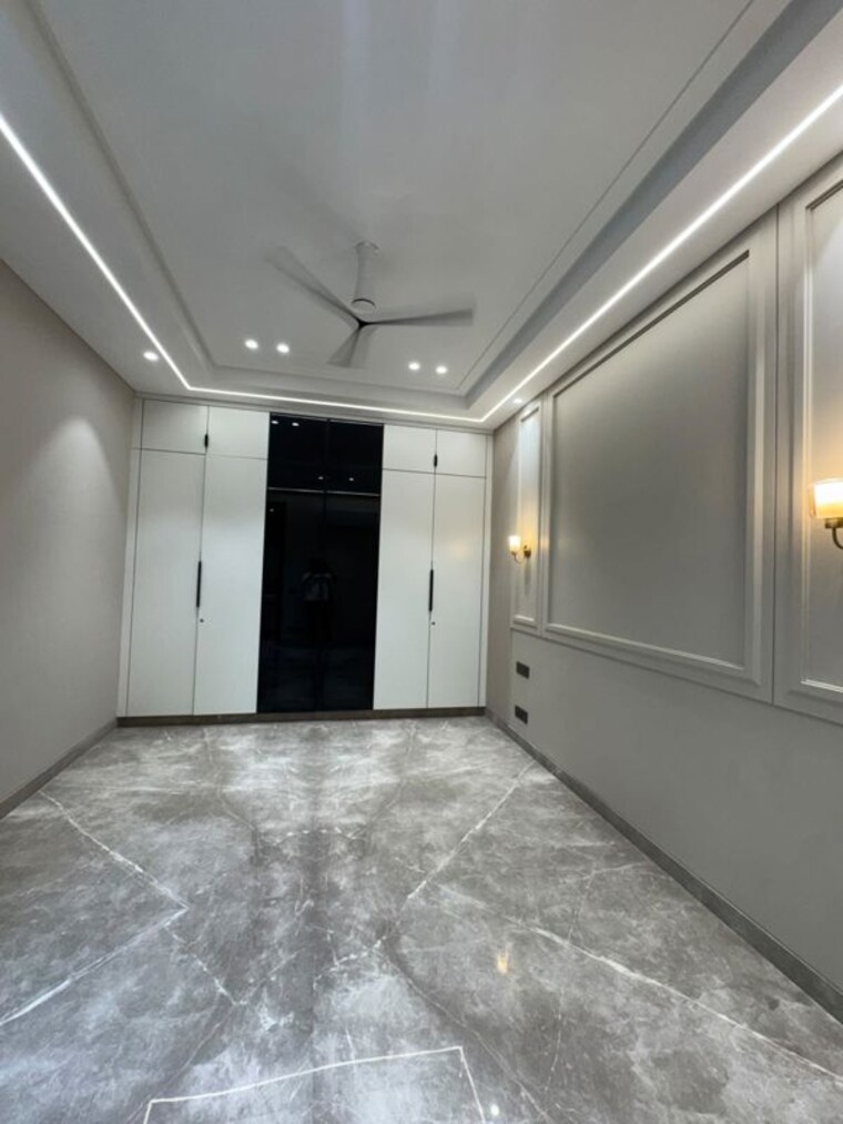 Room, defence colony 4 Bedroom 2925 Sq.Ft. Builder Floor In Defence Colony Delhi 10745953