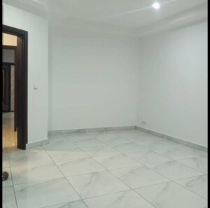 Room in 1.5 BHK Apartment at Godrej Emerald Vista, Ghodbunder Road – for Rent