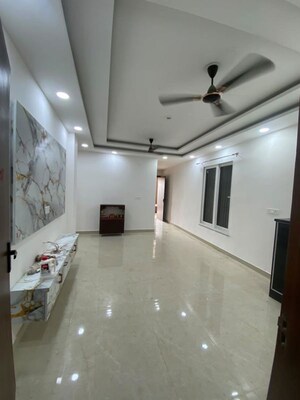 Room in 2 BHK Builder Floor at Neb Sarai – for Rent