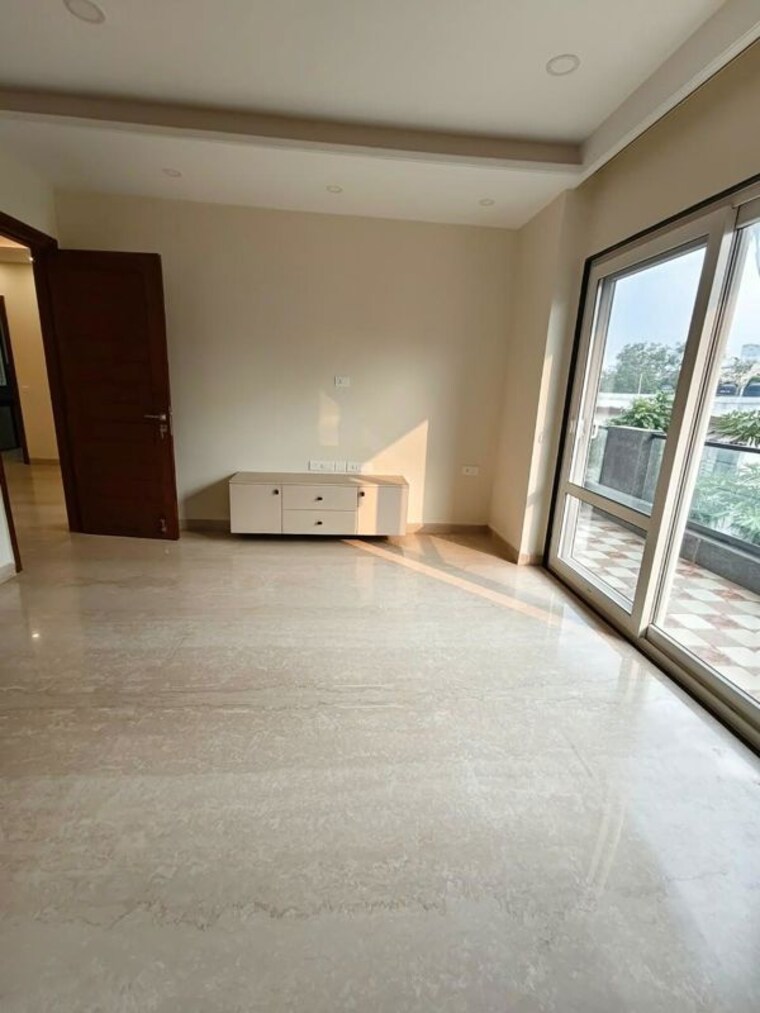 Room, defence colony 3 Bedroom 2466 Sq.Ft. Builder Floor In Defence Colony Delhi 10746077