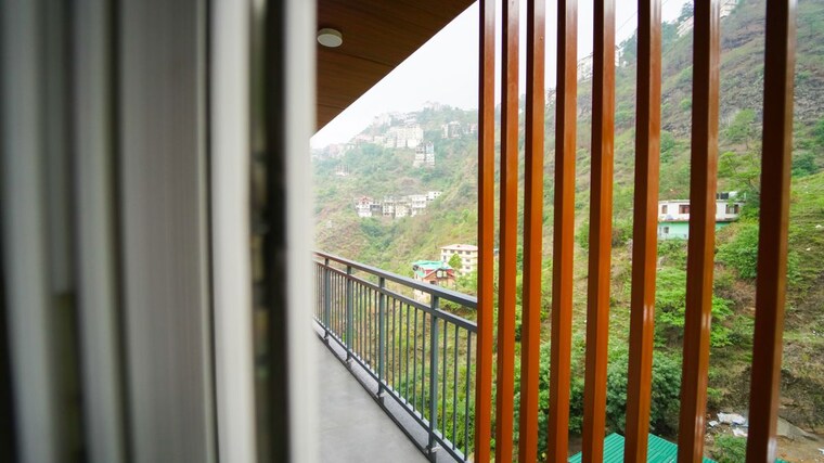 Balcony, cliffton-valley 3 Bedroom 1410 Sq.Ft. Apartment In Panthaghati Shimla 10746060