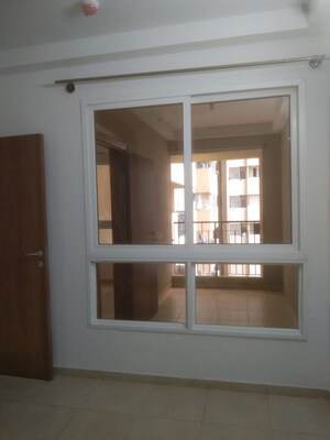 Room in 2 BHK Apartment at Bhartiya Nikoo Homes, Thanisandra Main Road – for Rent