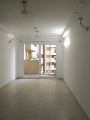 Room in 2 BHK Apartment at Bhartiya Nikoo Homes, Thanisandra Main Road – for Rent