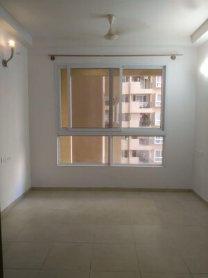 Room in 2 BHK Apartment at Bhartiya Nikoo Homes, Thanisandra Main Road – for Rent