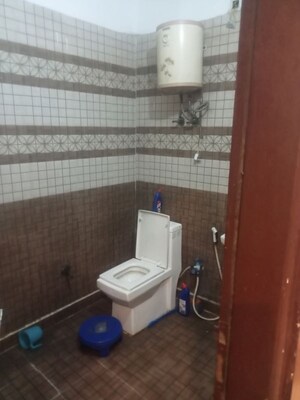 Bathroom in 2 BHK Builder Floor at Sapphire Tower, Sector 104 – for Rent