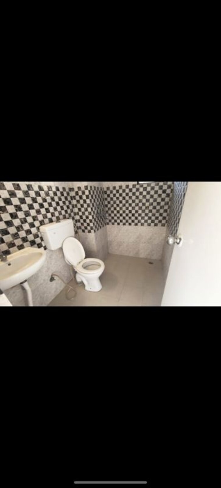 Bathroom, signature-global-synera 2 Bedroom 523 Sq.Ft. Apartment In Sector 81 Gurgaon 10746120