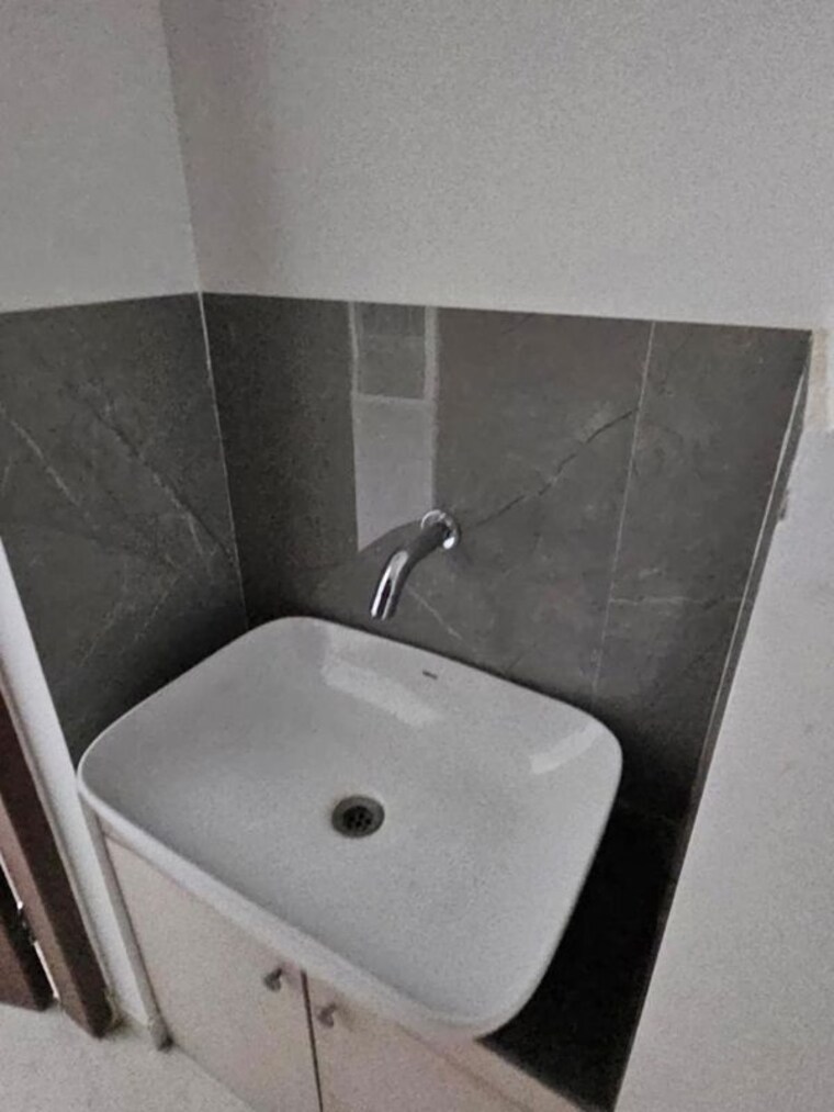 Bathroom, akshay-yash-grecia 2 Bedroom 720 Sq.Ft. Apartment In Dhanori Pune 10746121