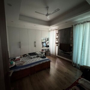 Bedroom in 3 BHK Apartment at Vipul World Floors, Sector 48 – for Rent