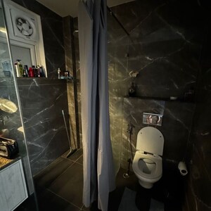 Bathroom in 3 BHK Apartment at Vipul World Floors, Sector 48 – for Rent