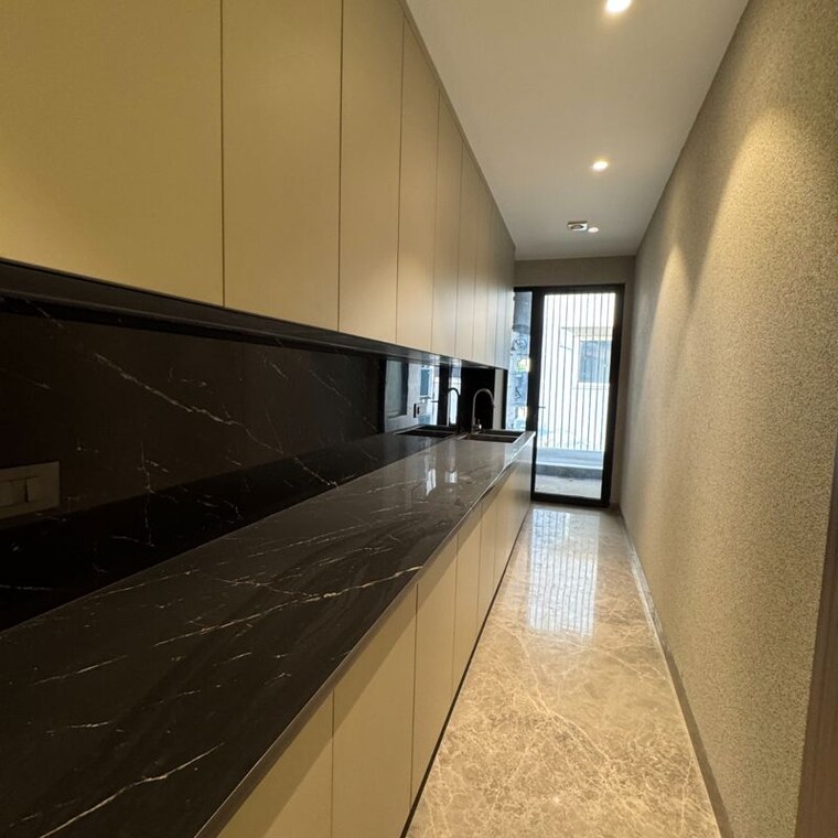 Kitchen, ansal-api-versalia 4 Bedroom 2200 Sq.Ft. Apartment In Sector 67a Gurgaon 10746162