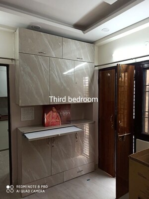 Furnished Amenities in 3 BHK Builder Floor at Vasundhara Sector 4 – for Rent