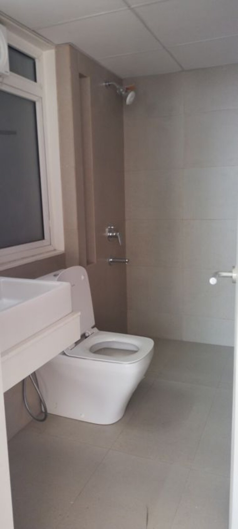 Bathroom, tata-serein 2 Bedroom 688 Sq.Ft. Apartment In Pokhran Road No Two Thane 10746181