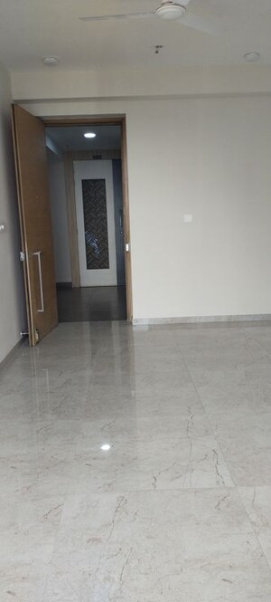 Room in 2 BHK Apartment at Tata Serein, Pokhran Road No Two – for Rent