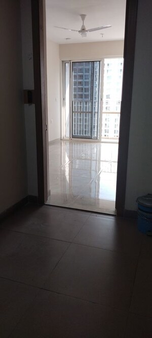 Room in 2 BHK Apartment at Tata Serein, Pokhran Road No Two – for Rent