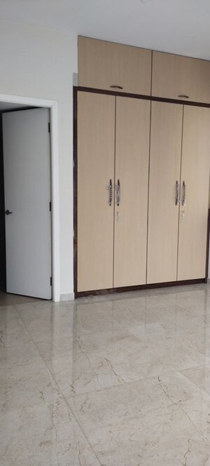 Room in 2 BHK Apartment at Tata Serein, Pokhran Road No Two – for Rent
