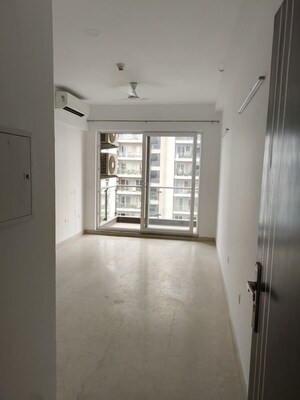 1 BHK Apartment For Rent in Pyramid Altia, Sector 70